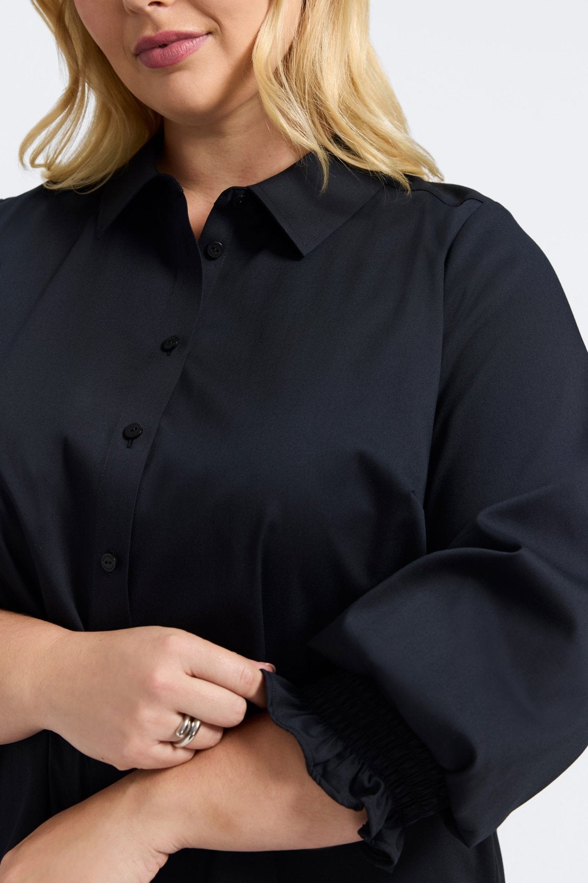 Avril Plus Stretch Matte Sateen Long Sleeve Shirt
