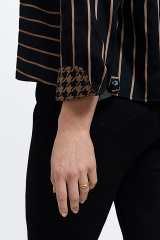 #color_black & almond