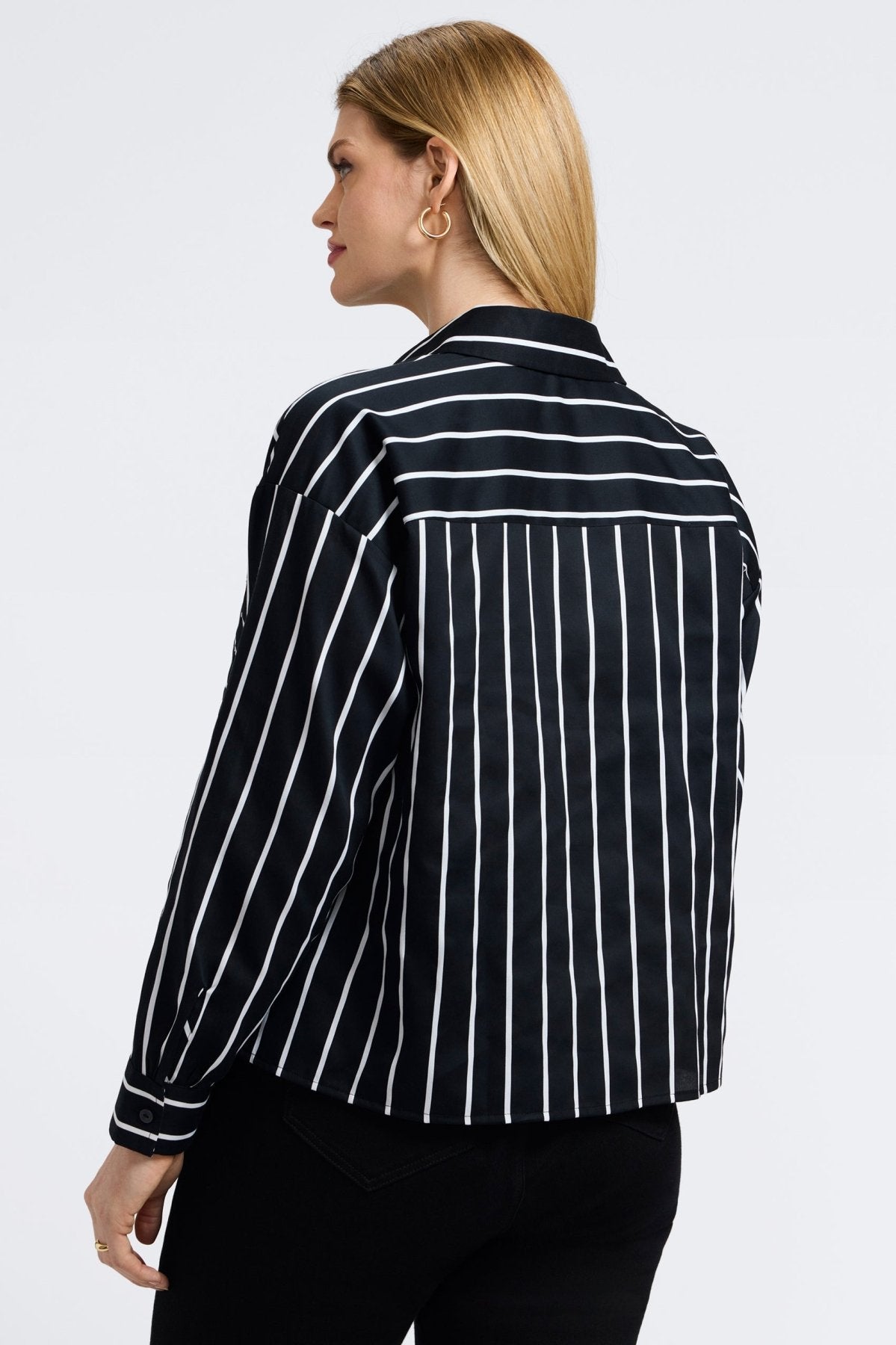 #color_black & white