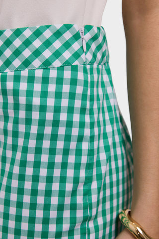 #color_kelly green/white gingham  
Close up of elastic waistband with discrete side zipper