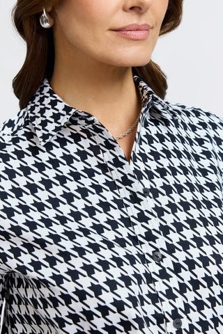 Close up on the crisp collar and appealing pattern of the Meghan Classic Houndstooth Long Sleeve Shirt