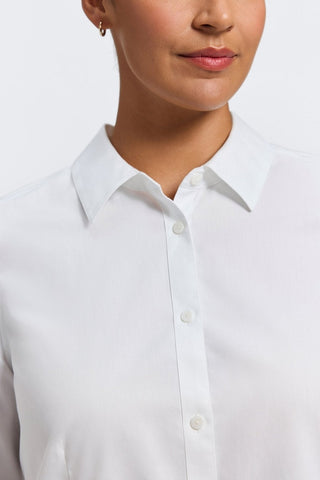 Close up of the neck of the Dianna Plus No Iron Pinpoint Long Sleeve Shirt