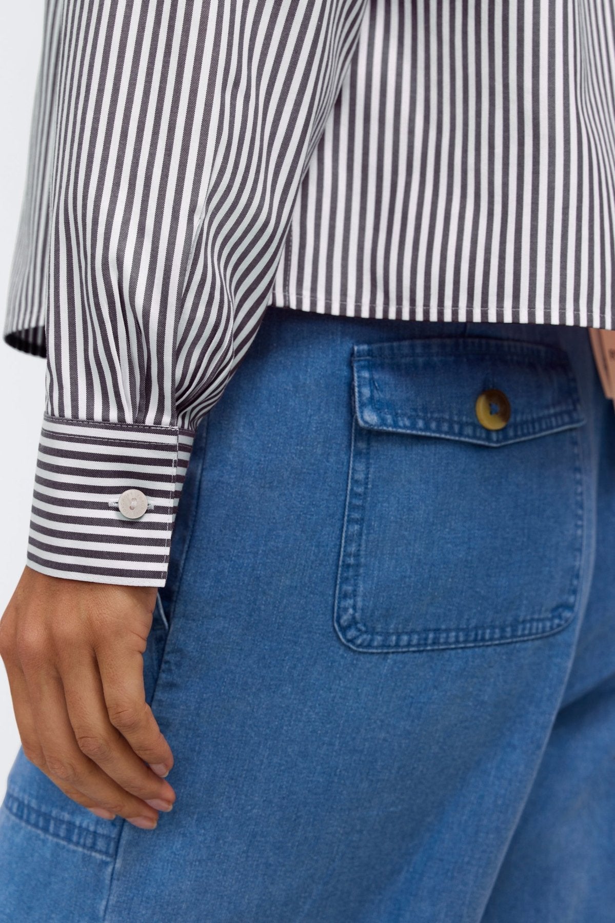 #color_black pinpoint stripe