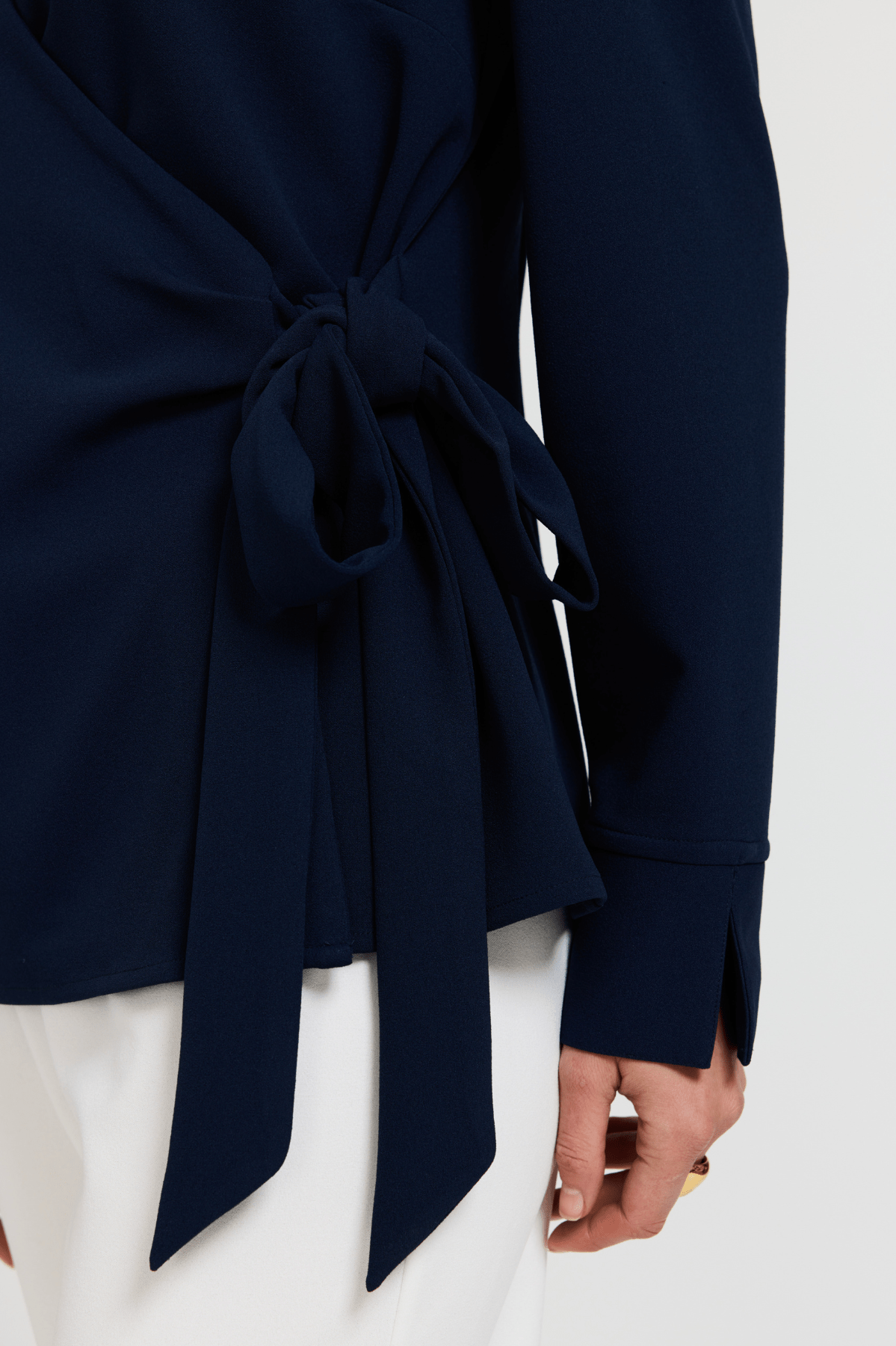 Bibiy ROSIE SHIRT KNIT NAVY ネイビー　襟付きニット ROSIE SHIRT KNIT ネイビー